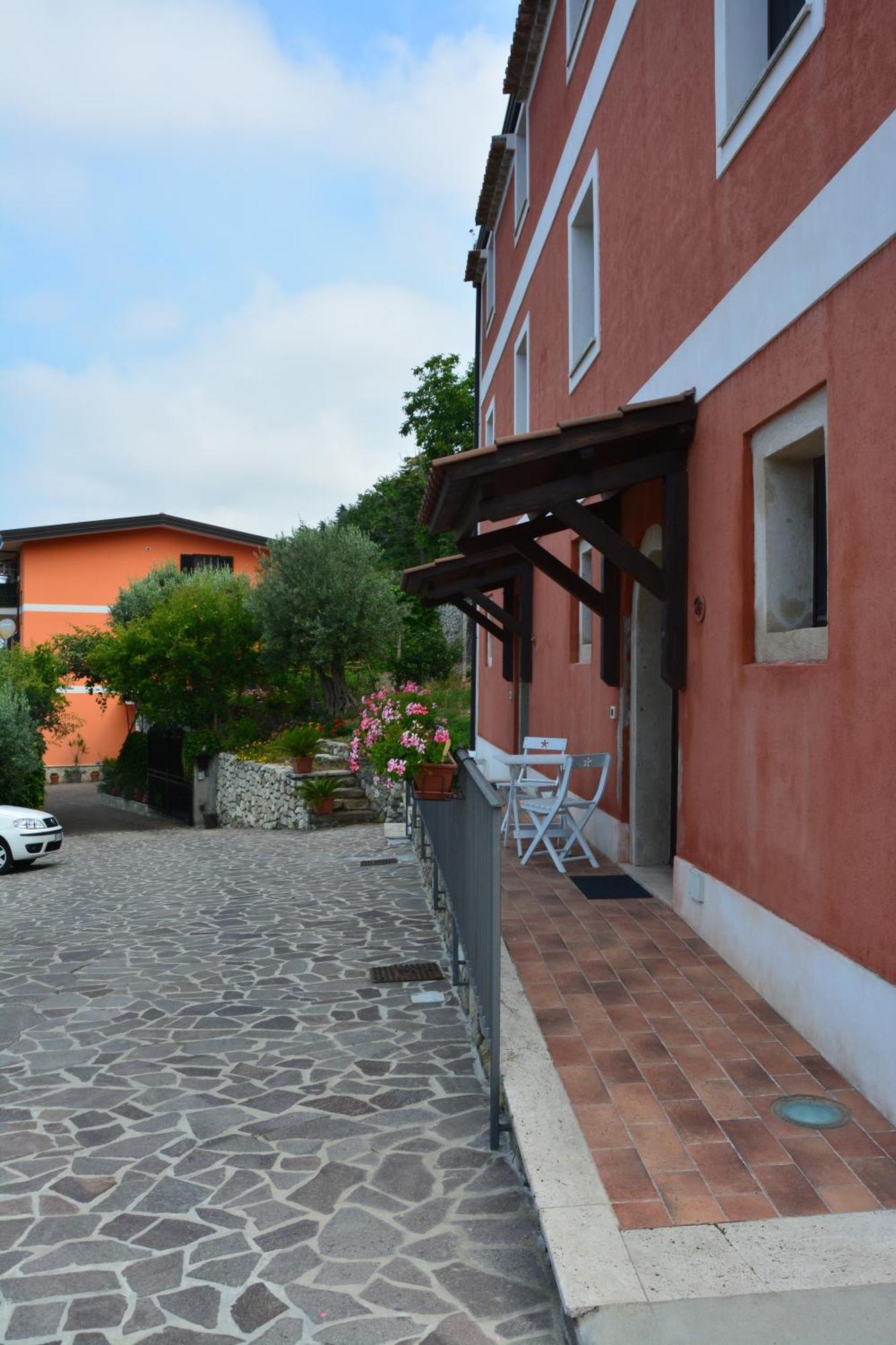 B&B La Casa Rossa Paola Εξωτερικό φωτογραφία