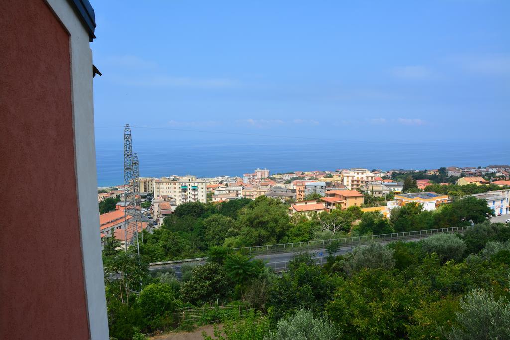 B&B La Casa Rossa Paola Εξωτερικό φωτογραφία
