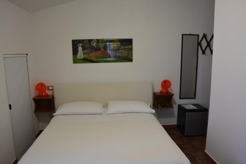 B&B La Casa Rossa Paola Δωμάτιο φωτογραφία
