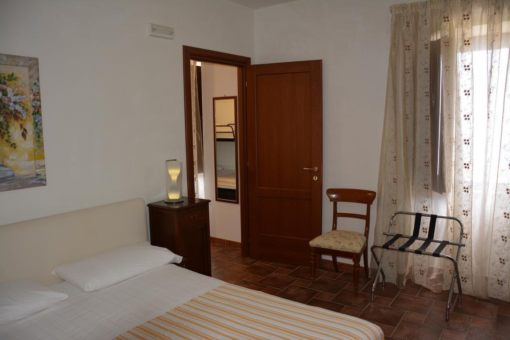 B&B La Casa Rossa Paola Δωμάτιο φωτογραφία