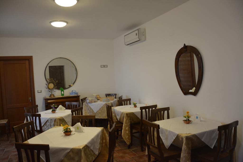 B&B La Casa Rossa Paola Εξωτερικό φωτογραφία